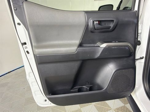 Used 2019 Toyota Tacoma SR5 image 21