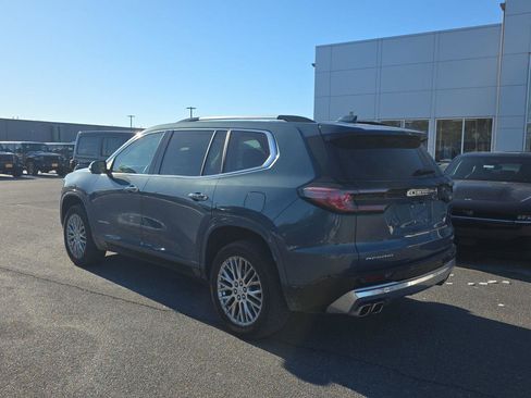 Used 2024 GMC Acadia Denali image 19