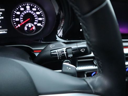 Used 2024 Kia K5 GT image 30