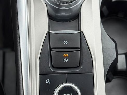 Used 2023 Ford Explorer XLT w/ Equipment Group 202A image 21