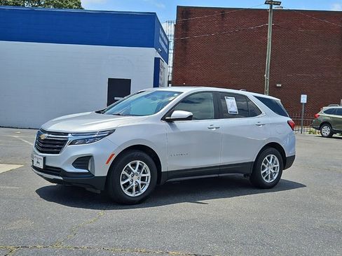 Used 2022 Chevrolet Equinox LT AWD/4WD image 3