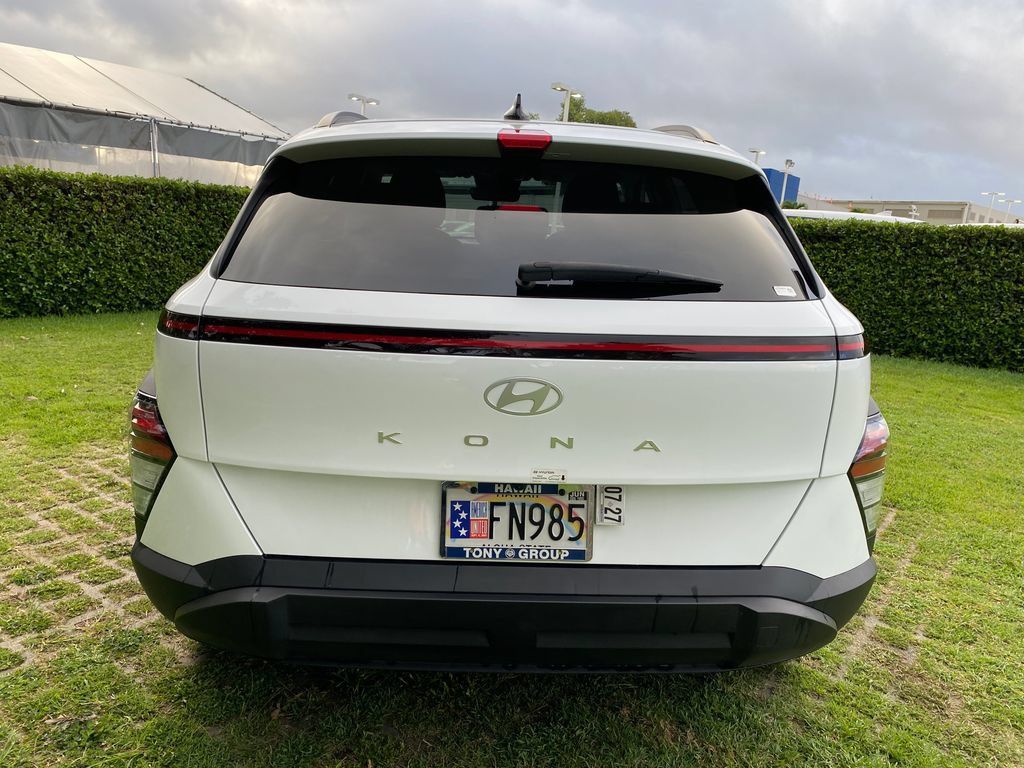 Used 2025 Hyundai Kona SEL FWD image 6
