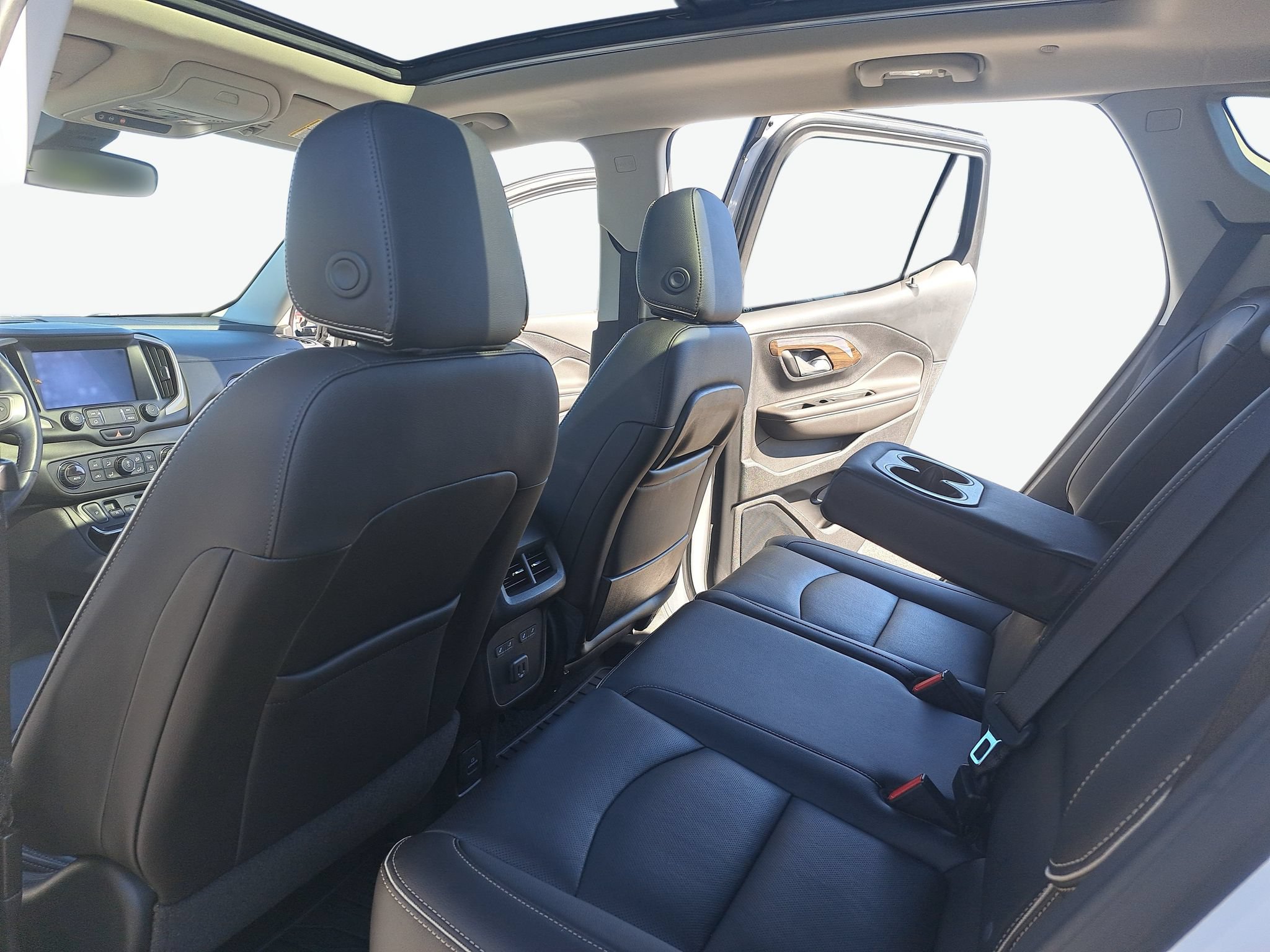 Used 2020 GMC Terrain Denali w/ Denali Premium Package AWD/4WD image 14