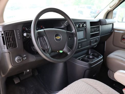 Used 2015 Chevrolet Express 4500 w/ RV Package RWD image 16