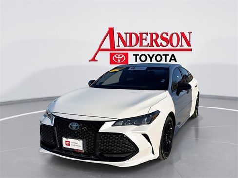 Used 2022 Toyota Avalon XSE image 1