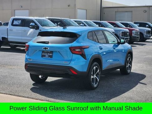 Used 2025 Chevrolet Trax RS w/ Sunroof Package FWD image 6