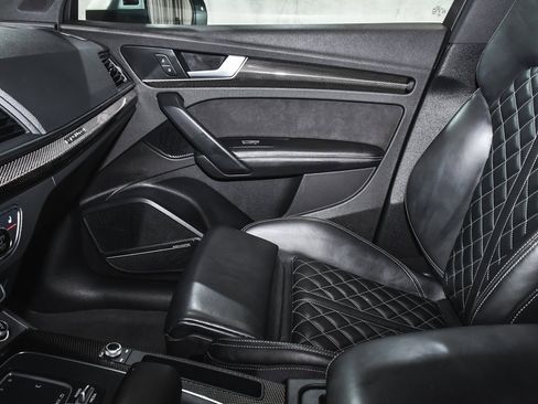 Used 2018 Audi SQ5 Premium Plus w/ Navigation Package image 53