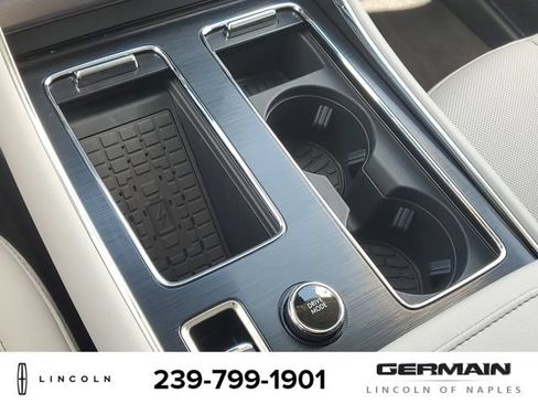 New 2026 Lincoln Aviator AWD image 31