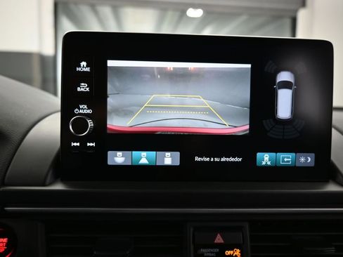 Used 2024 Honda Pilot Touring image 22