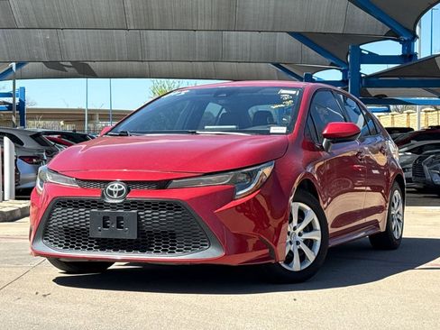 Used 2021 Toyota Corolla LE image 1