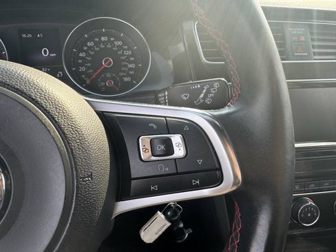 Used 2015 Volkswagen GTI S FWD image 21