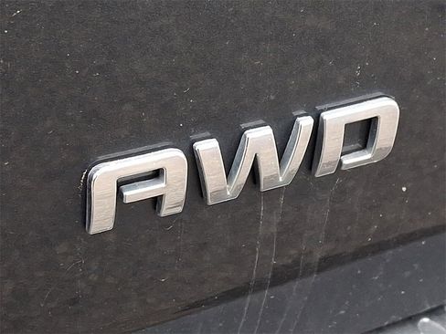 Certified 2021 Chevrolet Traverse LT w/ LPO, Floor Liner Package image 28