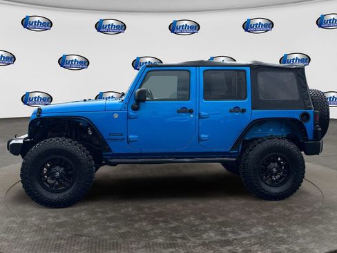 Used 2014 Jeep Wrangler Unlimited Sport w/ Power Convenience Group AWD/4WD image 2