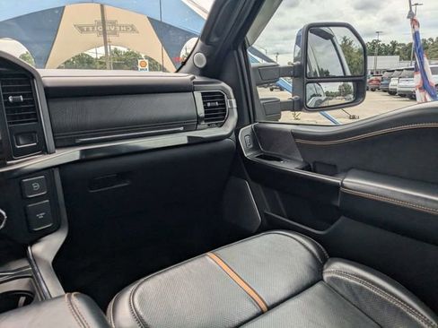 Used 2021 Ford F150 Platinum w/ FX4 Off-Road Package AWD/4WD image 16