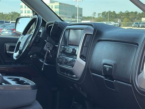 Used 2017 GMC Sierra 1500 SLE w/ SLE Value Package image 32