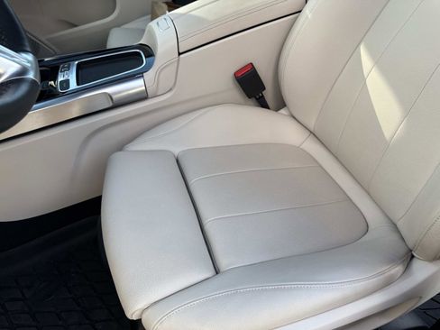 Used 2025 Mercedes-Benz GLB 250 image 21