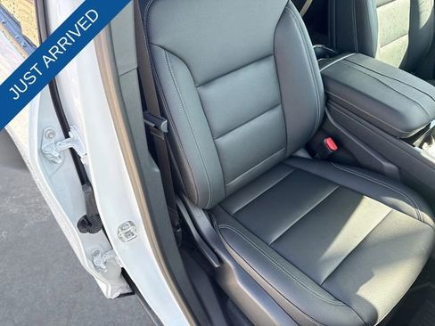 New 2026 Chevrolet Traverse LT image 26