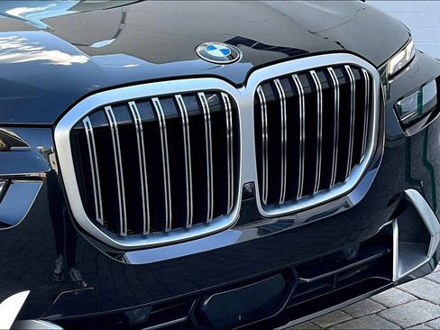 Used 2024 BMW X7 xDrive40i image 57