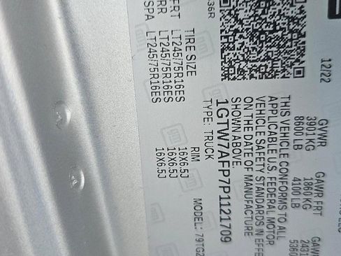 Used 2023 GMC Savana 2500 RWD image 17