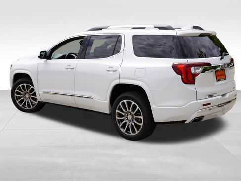 Certified 2022 GMC Acadia Denali w/ Trailering Package AWD/4WD image 8