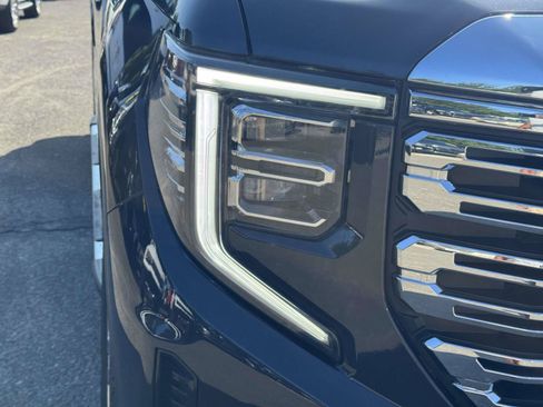 Used 2020 GMC Sierra 1500 Denali w/ Denali Ultimate Package AWD/4WD image 7
