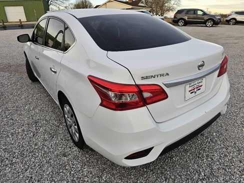 Used 2016 Nissan Sentra S image 6