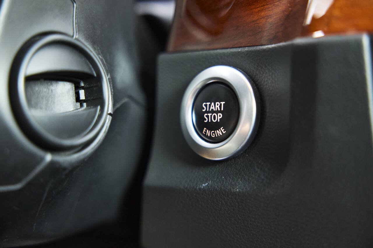Used 2008 BMW M5 RWD image 63