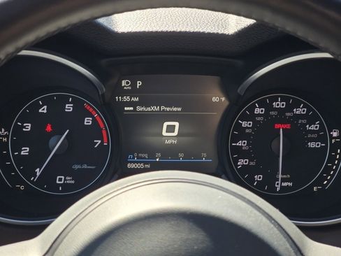 Used 2020 Alfa Romeo Stelvio Ti Sport w/ Quick Order Package 22S Sport image 33