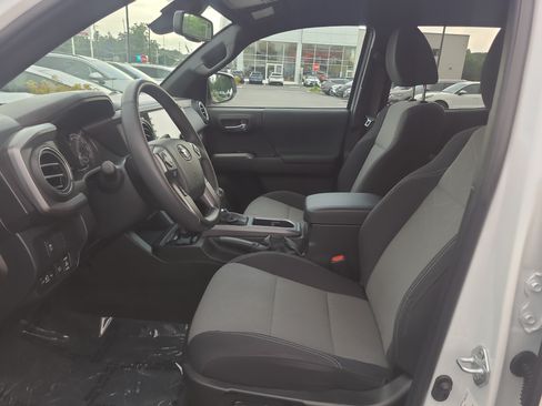 Certified 2023 Toyota Tacoma TRD Sport AWD/4WD image 16