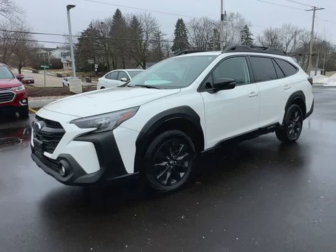 Certified 2025 Subaru Outback Onyx Edition image 4