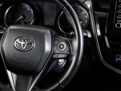 Used 2021 Toyota Camry SE image 14