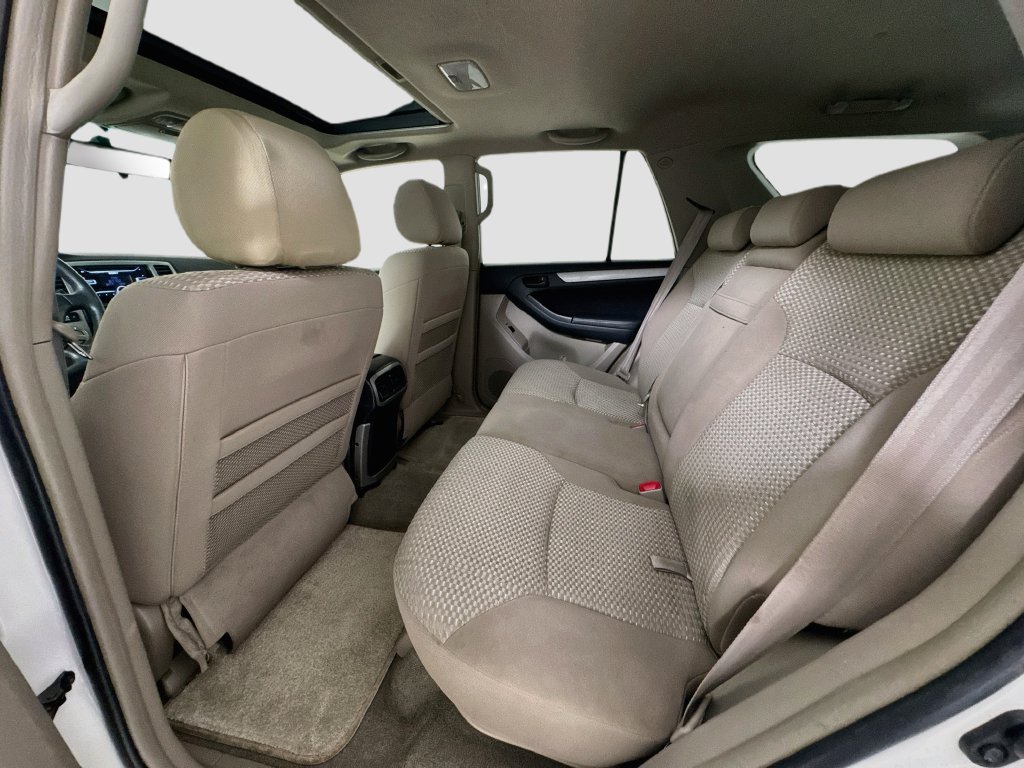 Used 2007 Toyota 4Runner SR5 AWD/4WD image 20