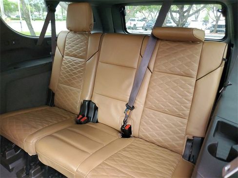 Used 2021 Cadillac Escalade ESV Sport image 11