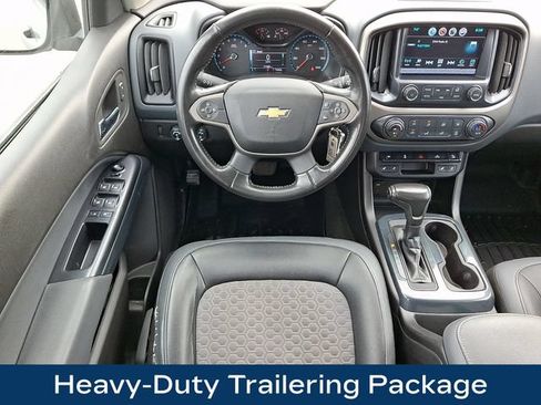 Used 2017 Chevrolet Colorado Z71 AWD/4WD image 3