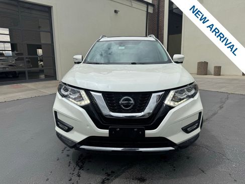 Used 2019 Nissan Rogue SL w/ Premium Package AWD/4WD image 2