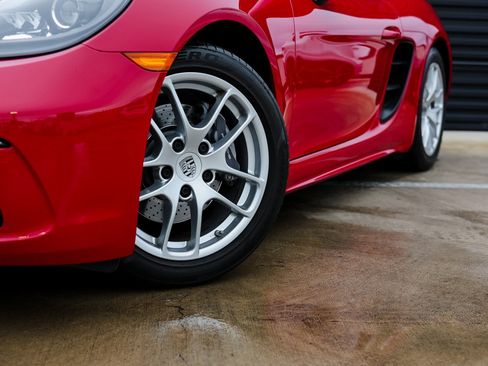 Certified 2022 Porsche 718 Cayman image 12