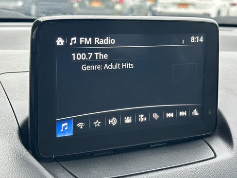 Used 2020 Toyota Yaris XLE image 35