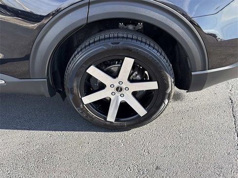 Used 2023 Ford Explorer XLT w/ Equipment Group 202A image 29