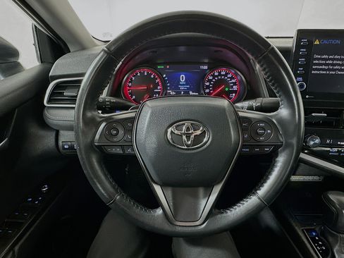 Used 2021 Toyota Camry XSE image 11