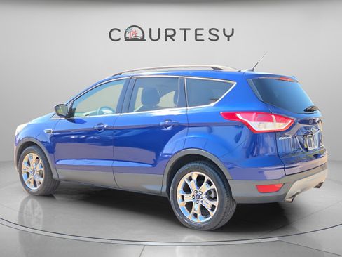 Used 2014 Ford Escape SE w/ Equipment Group 201A image 4