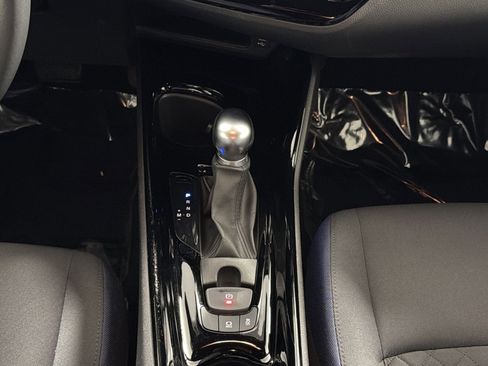 Used 2021 Toyota C-HR XLE image 21