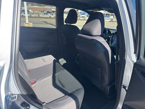 Used 2025 Subaru Forester Premium image 13