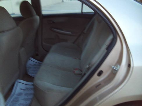Used 2011 Toyota Corolla LE FWD image 21