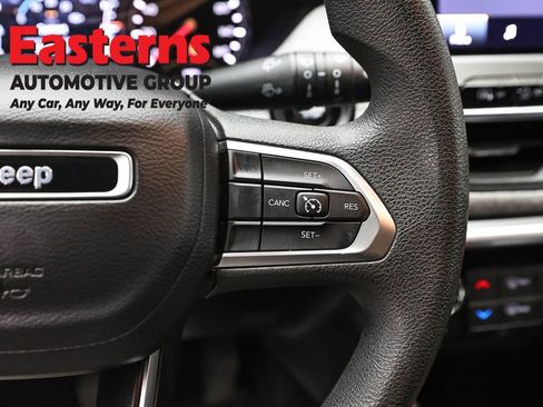 Used 2023 Jeep Compass Sport AWD/4WD image 15