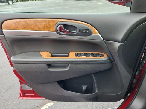 Used 2011 Buick Enclave CXL image 24