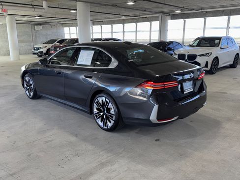 Certified 2025 BMW 530i image 6