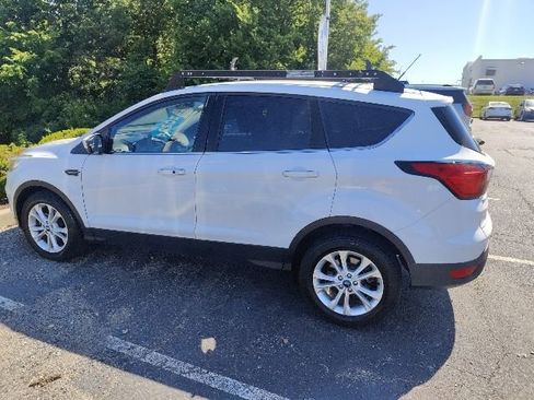 Used 2019 Ford Escape SE FWD image 10