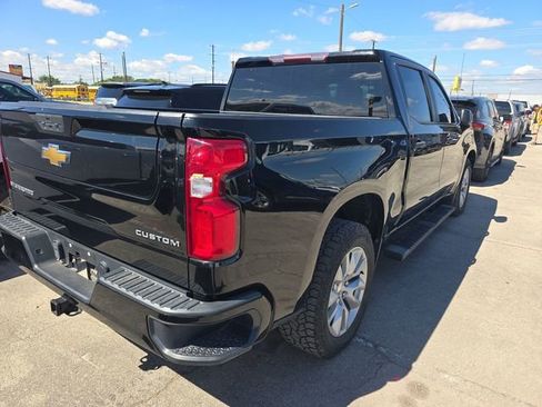 Used 2021 Chevrolet Silverado 1500 Custom RWD image 3