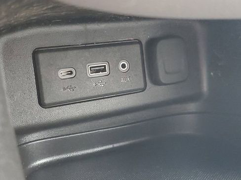 Certified 2024 Chevrolet Equinox LS w/ LS Convenience Package image 28