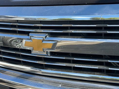 Used 2018 Chevrolet Silverado 2500 LT AWD/4WD image 11